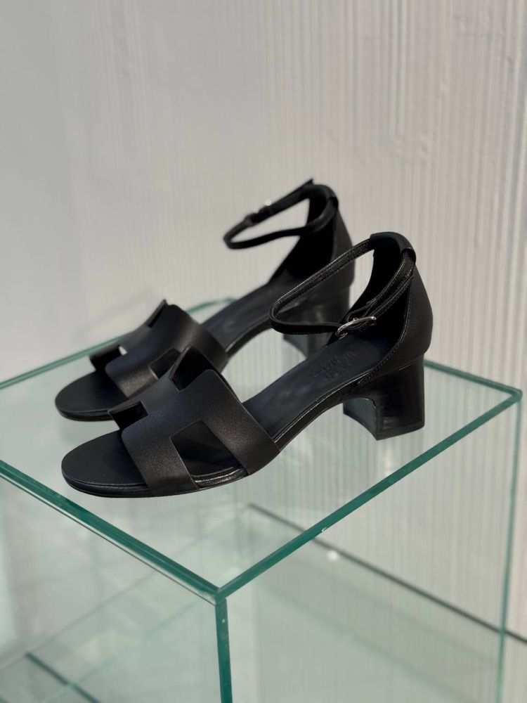 Босоніжки chanel ysl miu miu