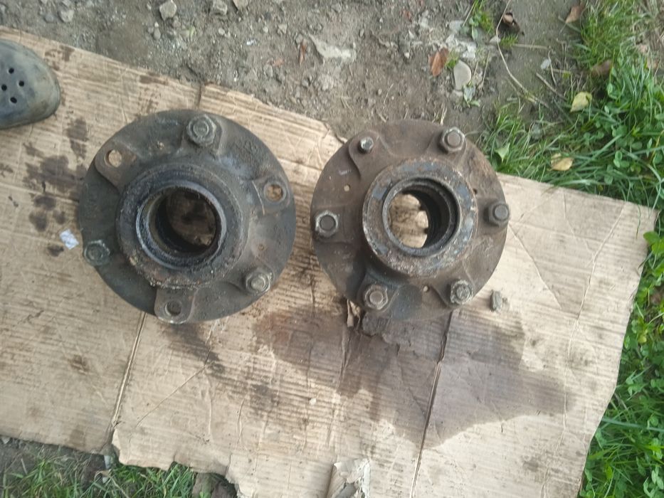Продам ступіци паз за3205  газ 53 з підшипниками