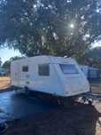 Caravana Pluma 540 J de 2007 com avançado