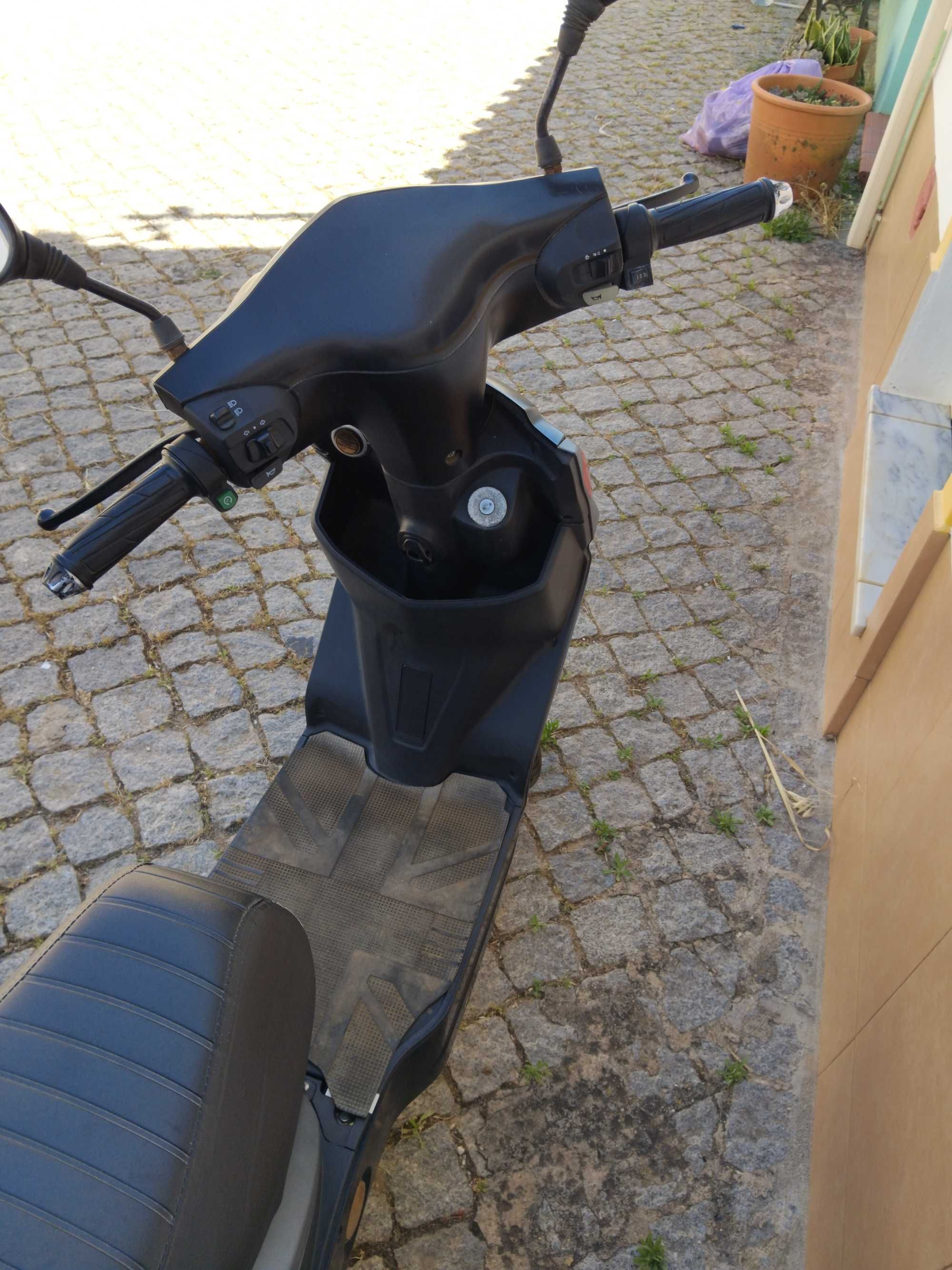 Moto eléctrica  usada