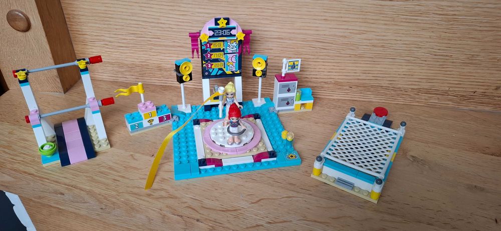 LEGO 41372 Friends Występ gimnastyczny Stephanie - dla każdego fana!