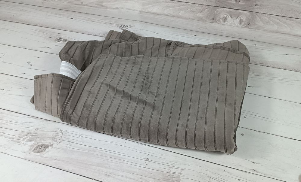 Zasłona na taśmie Smukee 135x250 cm 1 sztuka