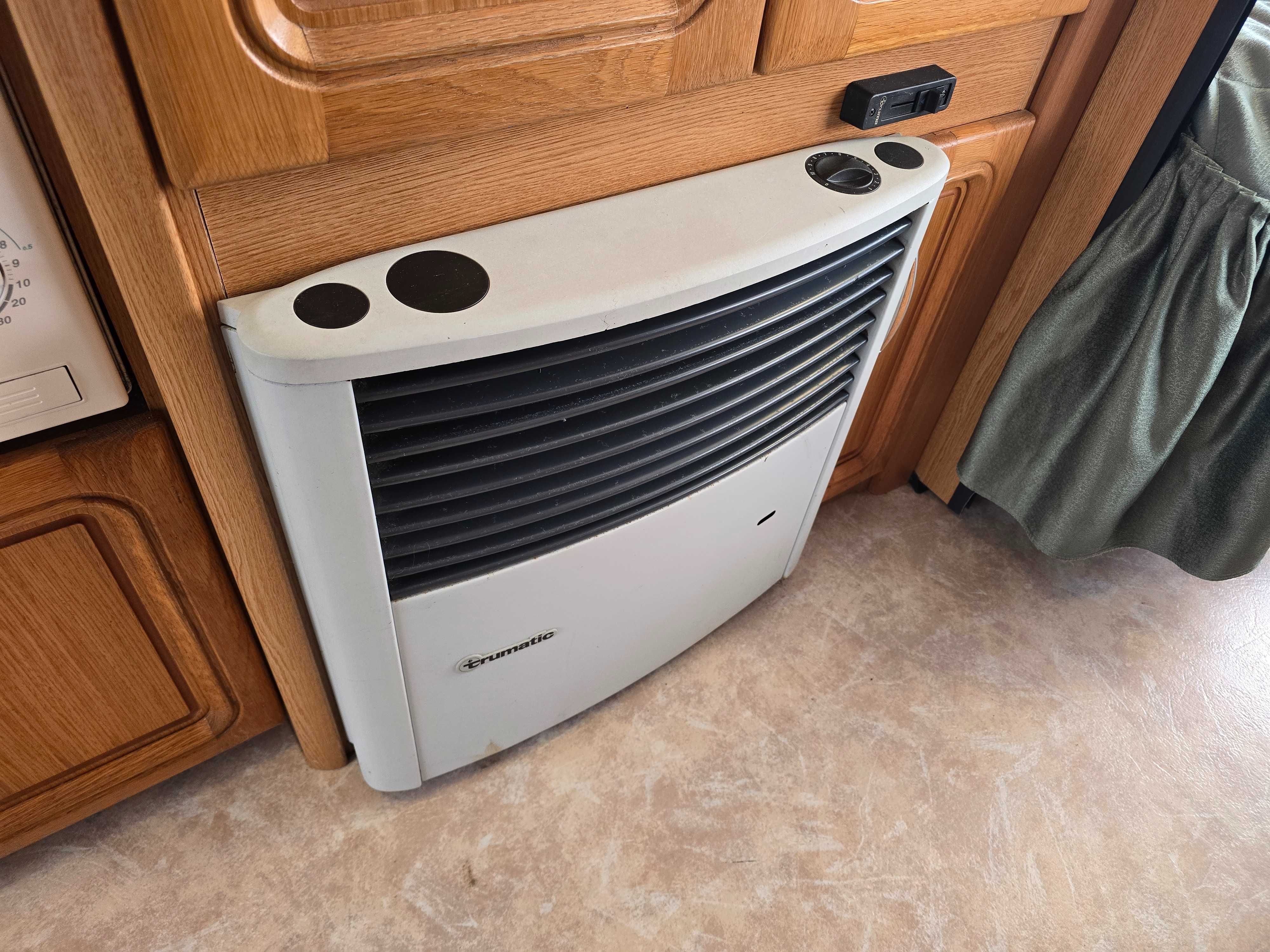 TRUMA z ULTRAHEAT piec piecyk gazowy przyczepy kempingowej kamper