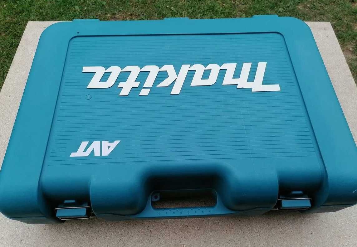 Makita HR5210C młotowiertarka udarowa z walizką.