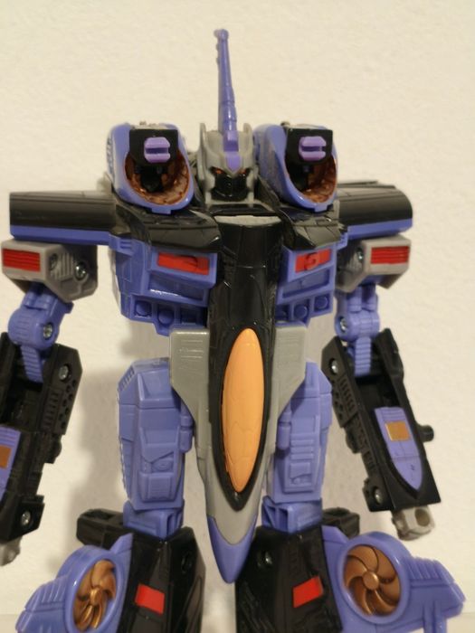 Transformers takara 2001 hasbro Skywarp robot figurka