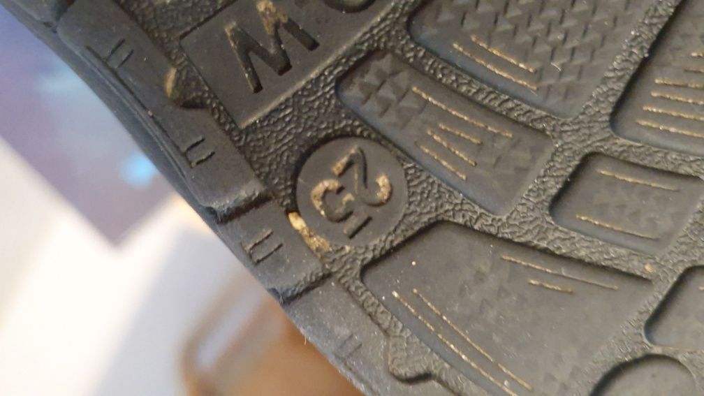 Sprzedam buty śniegowce dla chlopca