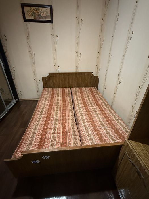 Двоспальне ліжко