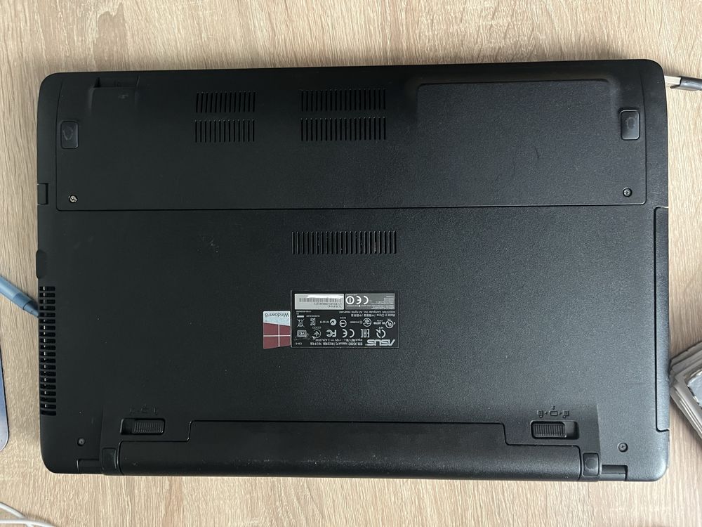 Ноутбук ASUS X550C з сенсорним екраном