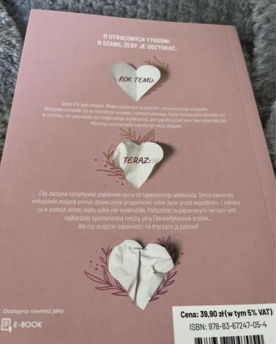 książka „11 papierowych serc” Kalsey Hartwell