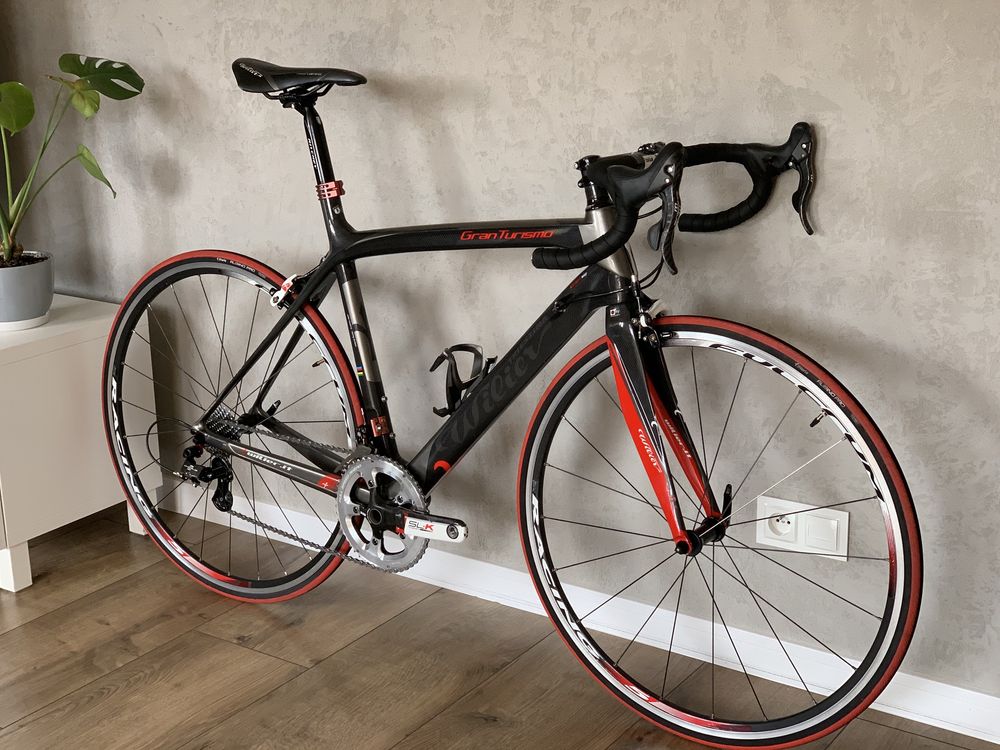 Szosa kolarzówka WILIER Gran Turismo 2x11 Campa Chorus, 7,73 kg carbon