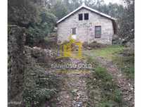 Ruína Exclusiva para Reconstrução em Garfe