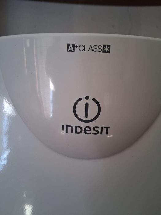 (Reservado)Frigorífico Indesit A+