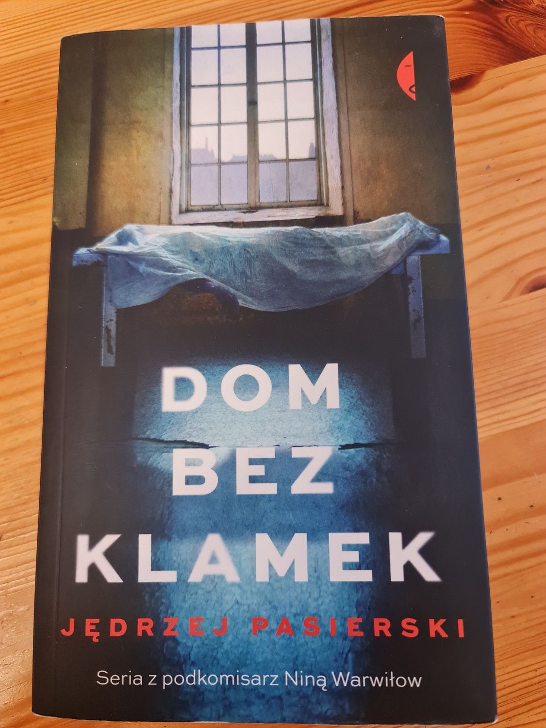 Dom bez klamek, Jędrzej Pasierski