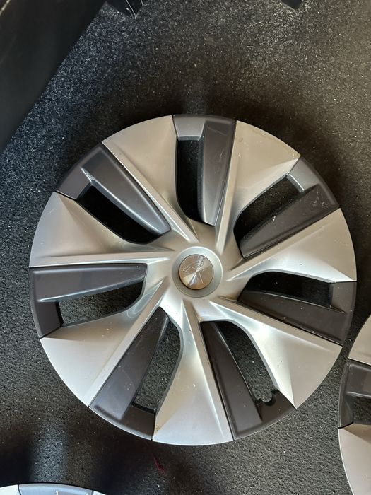 Ковпаки Tesla Model Y R19 оригінал поштучно