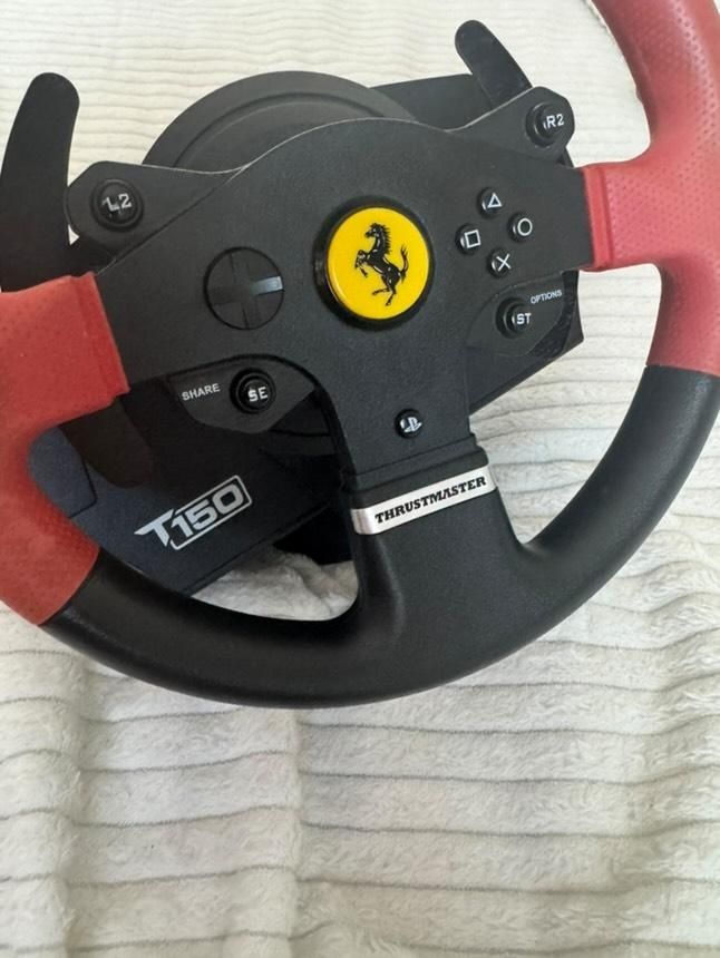 Volante thrustmaster t150 special edition