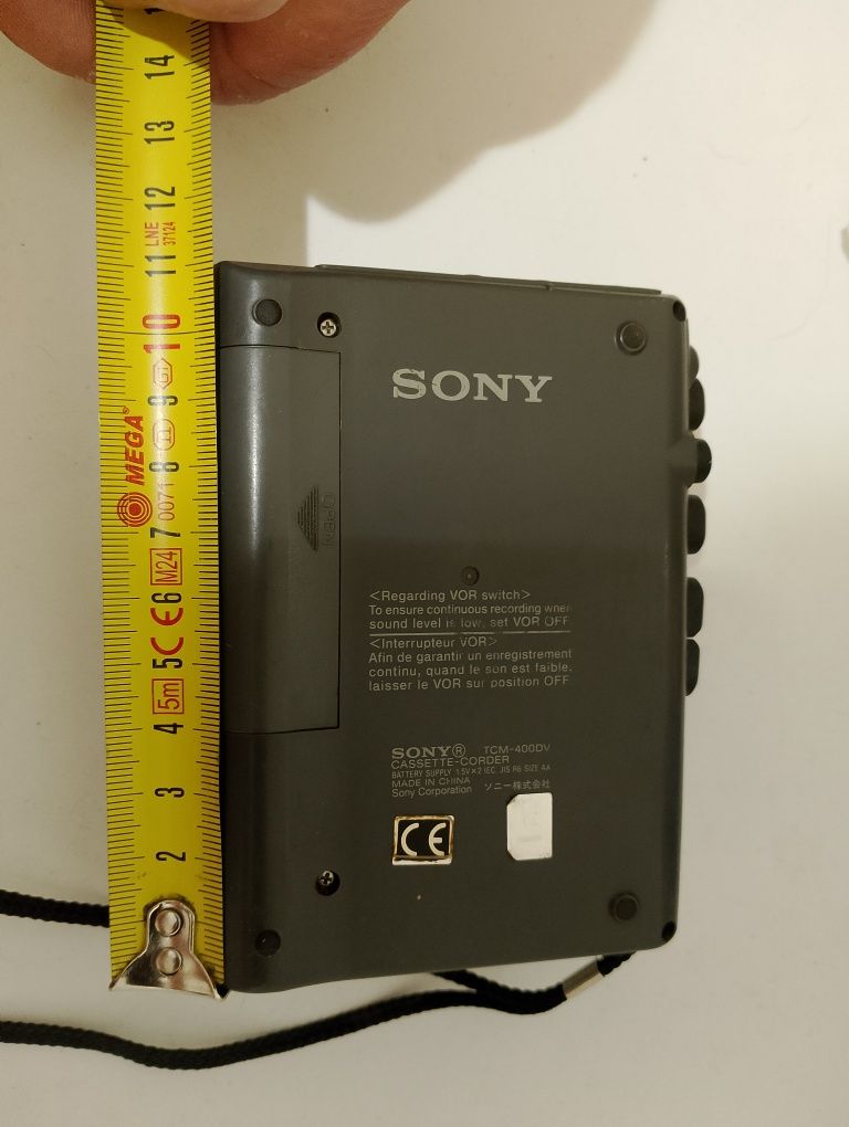 Sony Cassette Player z głośnikiem.  Dobry stan. Działa