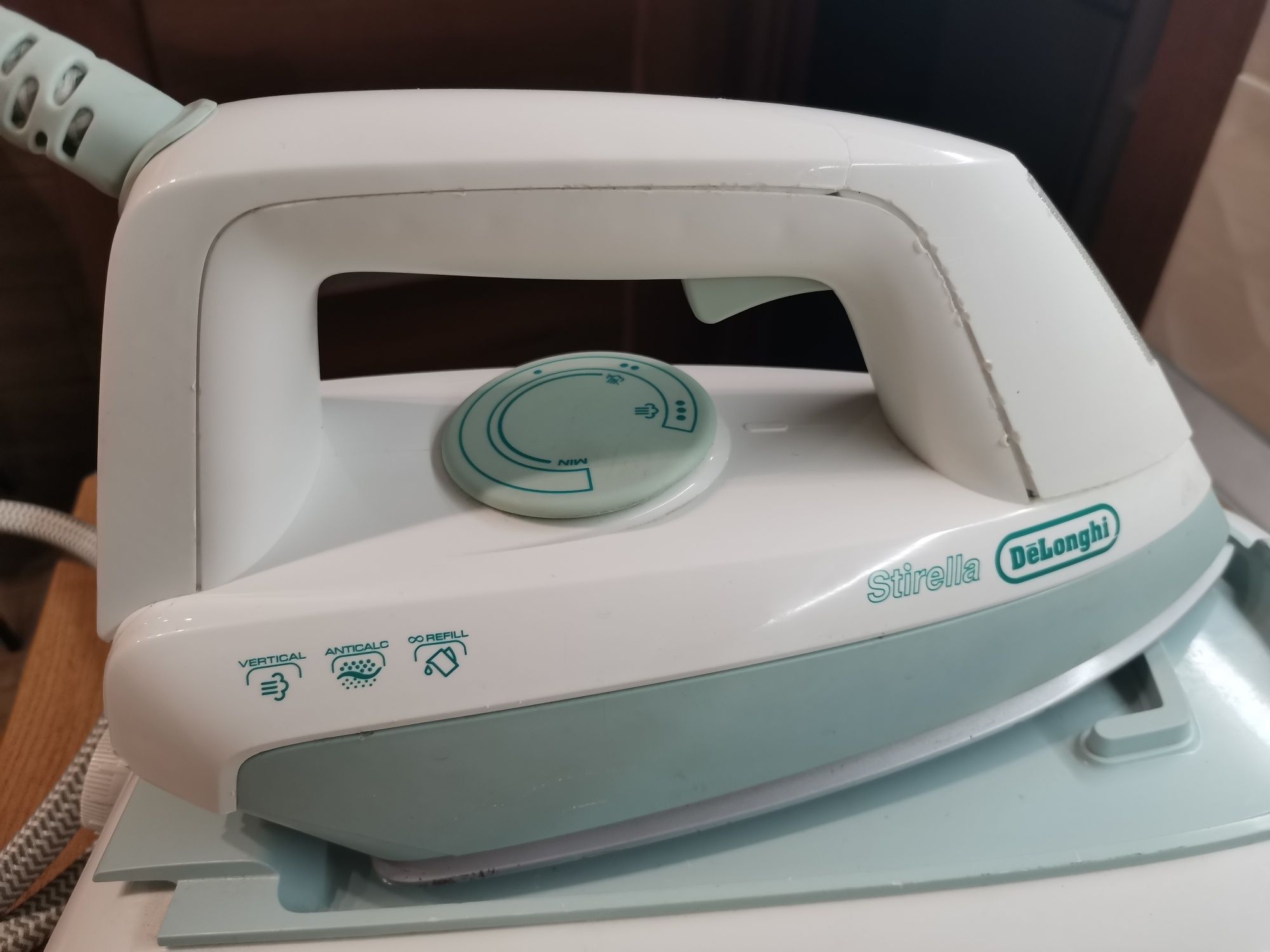 Прасувальна система, праска, утюг Delonghi