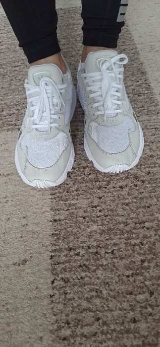 Кросівки жіночі Adidas