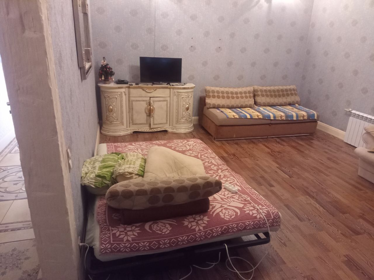 Продаётся газ дом. Центр. Отличный рем. Хаммам. Можно по сертификату.