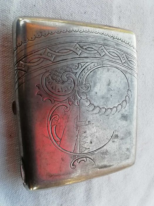 Papierośnica srebrna z dedykacją wojskową