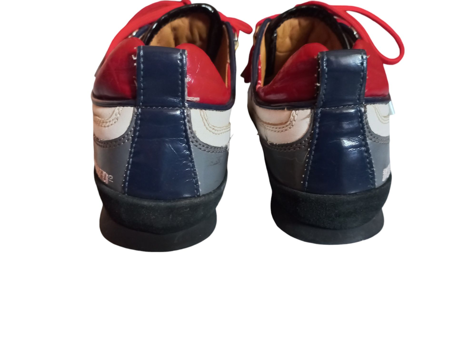 Кроссовки DSQUARED 40,5 размер 26см.