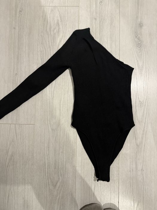 Боди на одно плечо в рубчик siyai otaje
