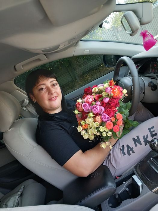Пережену ваше авто з-за кордону в Україну..Маю категорію В,С,