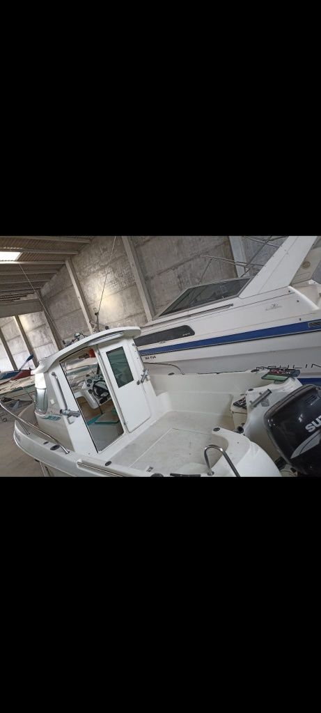 Barco dell quay 560