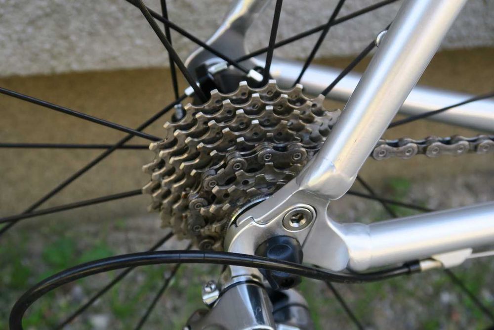 Rower szosowy Bulls  Shimano 105 SUPER STAN