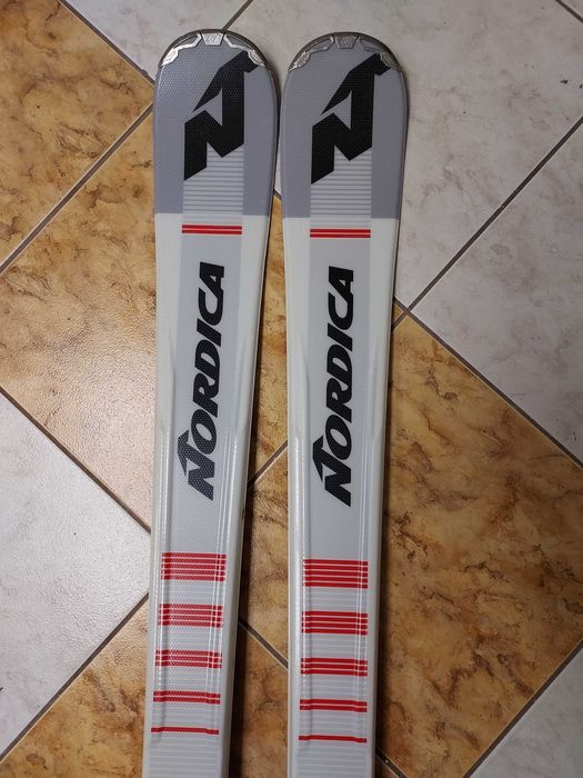 Narty zjazdowe NORDICA TRANSFIRE RTX 168 cm z kijkami