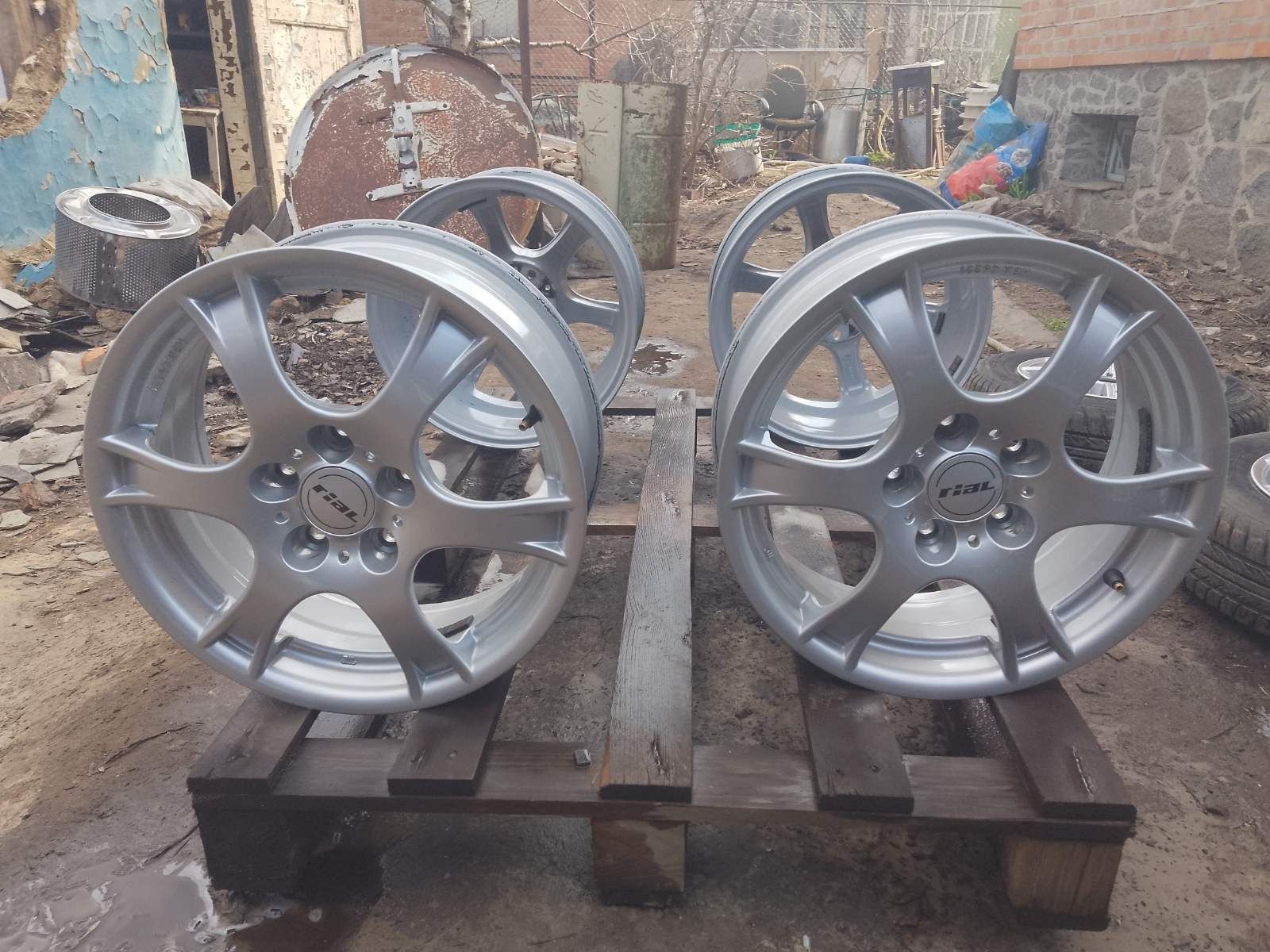 Диски R16/5×114.3/6.5J/ET38 та ЕТ45/DIA 70.4mm ;два комплекти, з ЄС