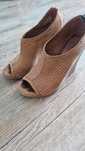 Buty na koturnie rozmiar 37