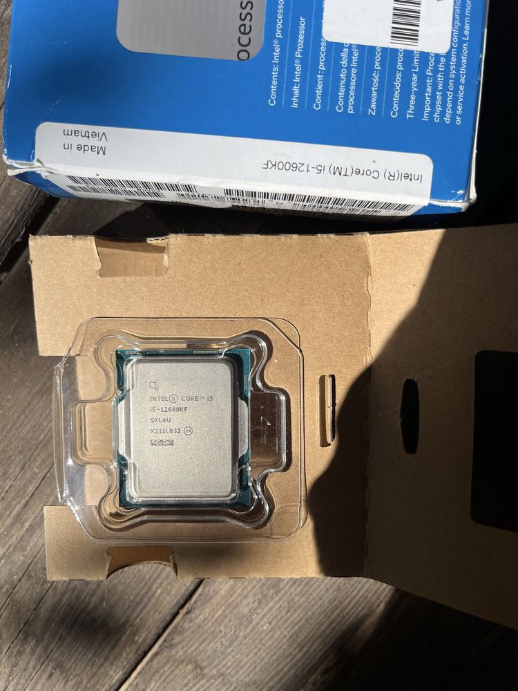 Процесор Intel Core i5-12600KF
