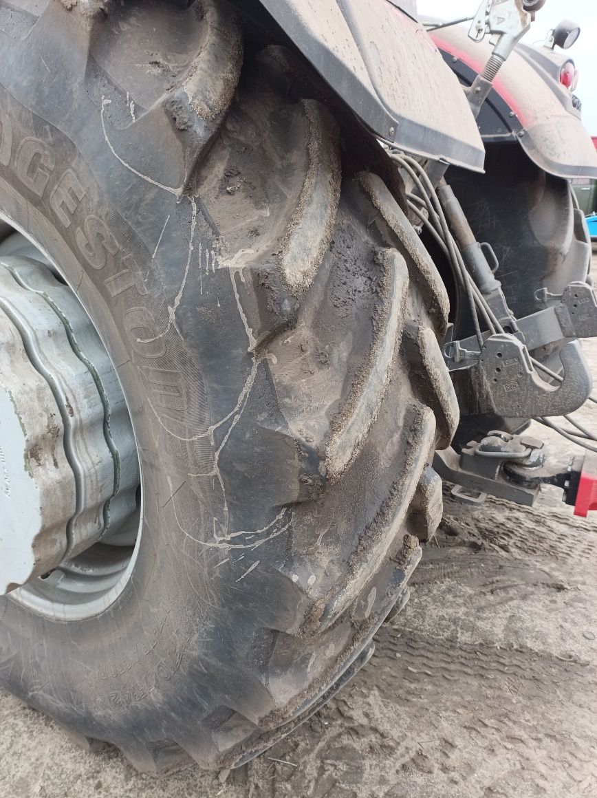 Трактор Massey Ferguson 8690