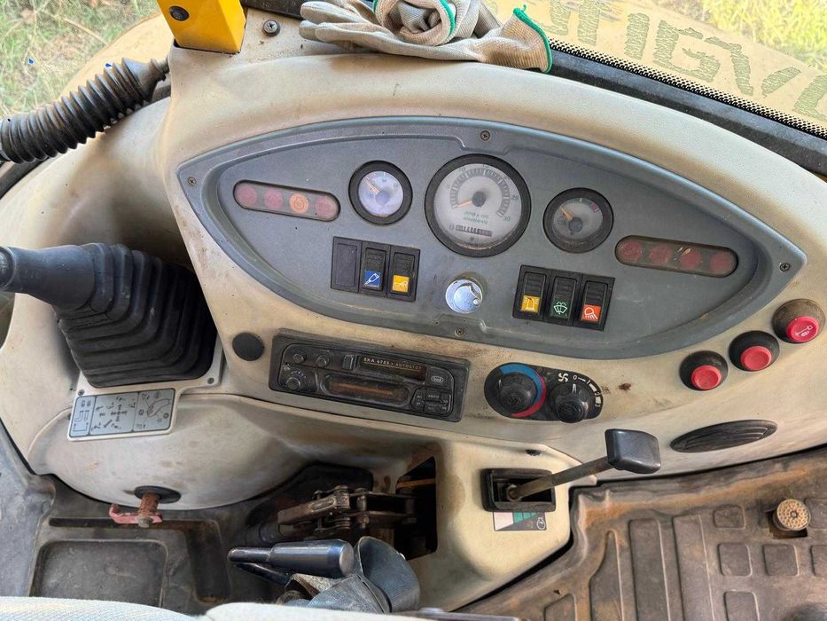 Retro Escavadora  Komatsu wb97r de Serviço