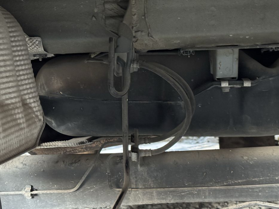 ПРОДАМ ЗАДНЮ ПІДВІСКУ Renault Duster 2. 2020року. В гарному стані.