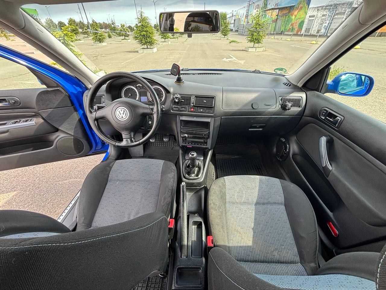 Продаю Volkswagen golf!