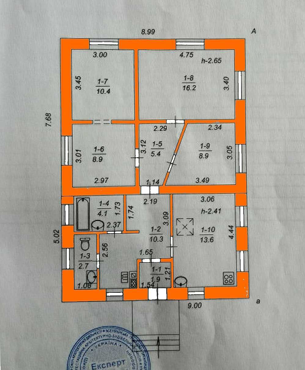 Продам жилий будинок в центрі Макарова.