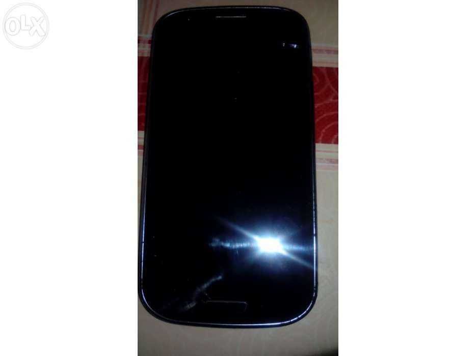 Telefone ótimo com avaria apenas no Touch