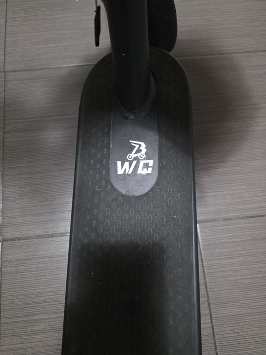 Trotinete Elétrica WQ – Completa, com Extras e Dados Técnicos