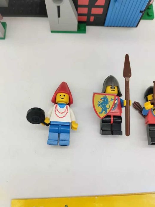 lego 6067 Castle: Guarded Inn,karczma komplet 100%