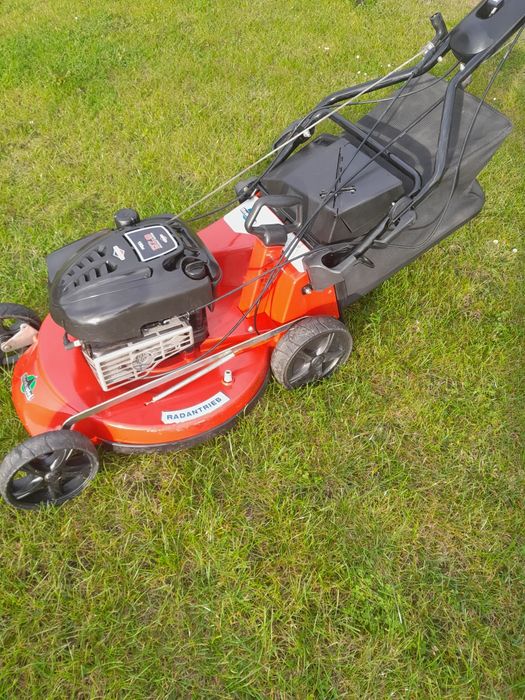Kosiarka rębak spalinowy z silnikiem Briggs Stratton