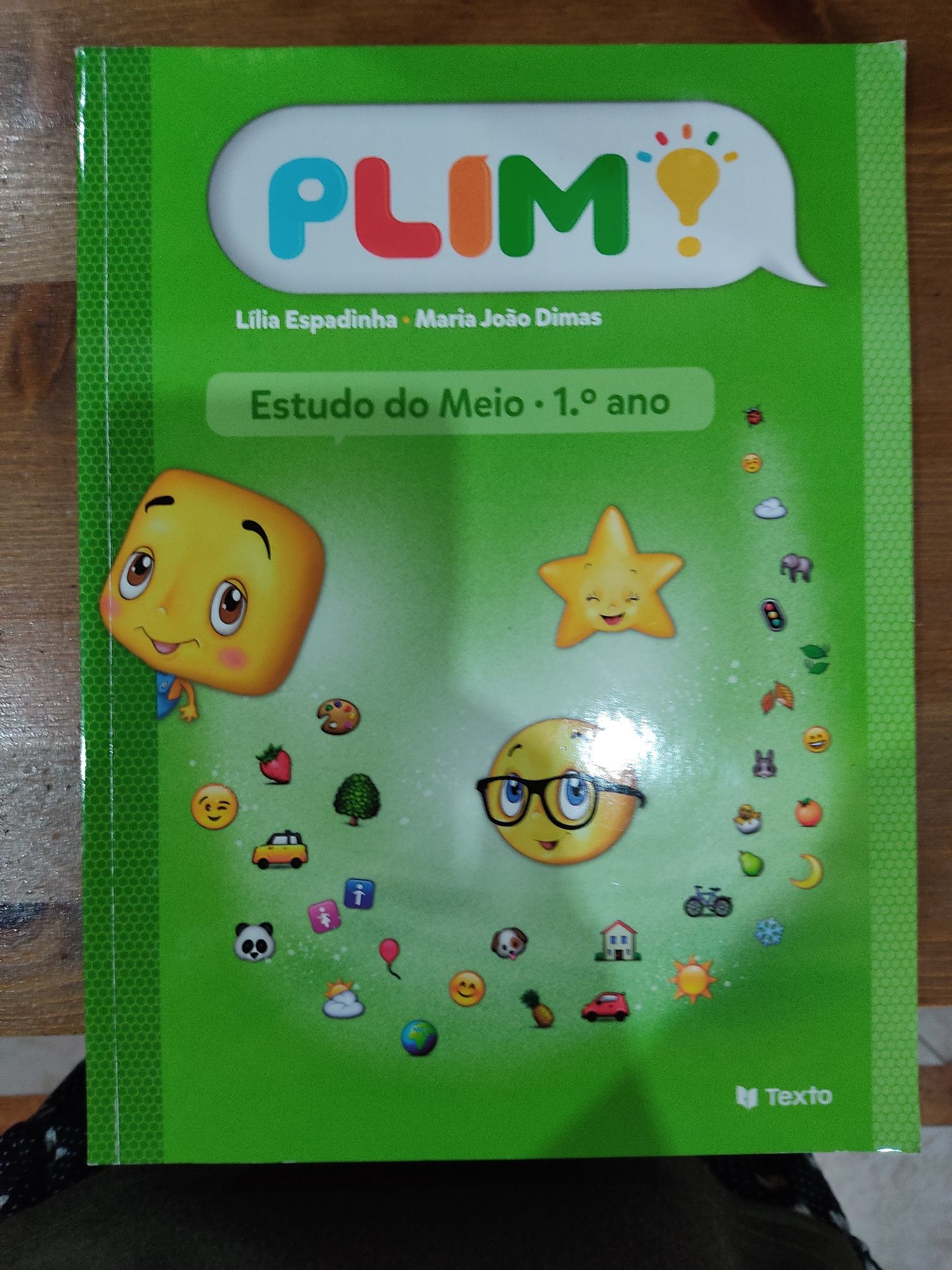 Livros escolares 1° e 2° ano Novos