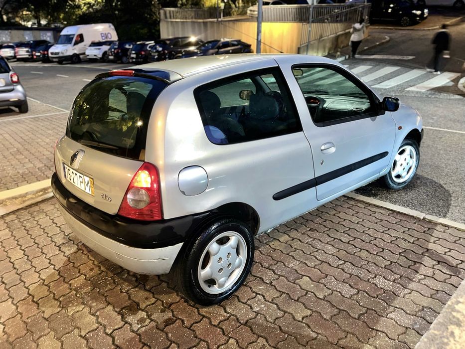 Renault Clio 1.2 16V 2000
