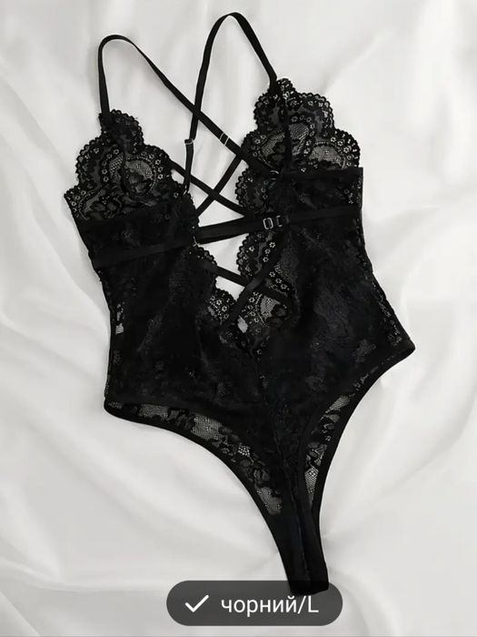 Елегантний чорний боді