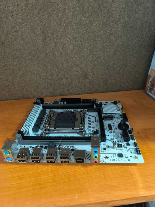 płyta główna to model X99-H5.