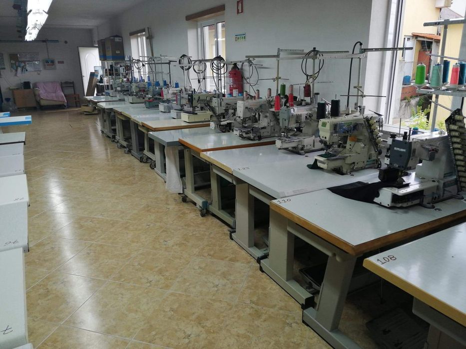 Maquina corte cose jack E4S ( NOVA)