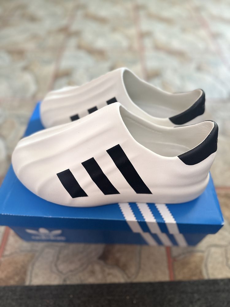 Кросівки adidas оригінал