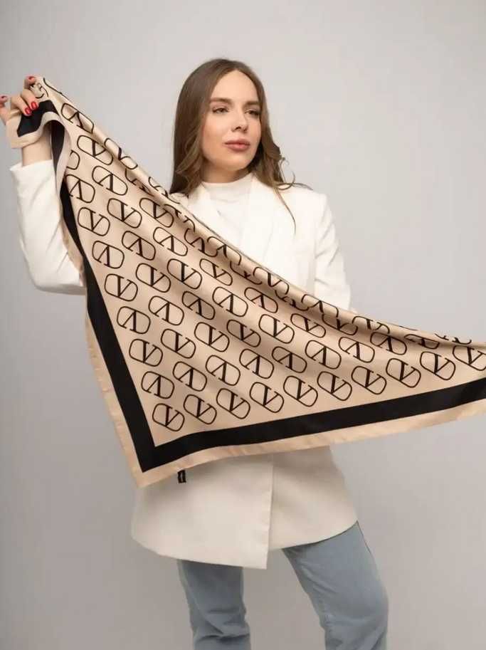 Хустка шовкова бежева, коричнева, легкий шарф, шелковый платок 90 см