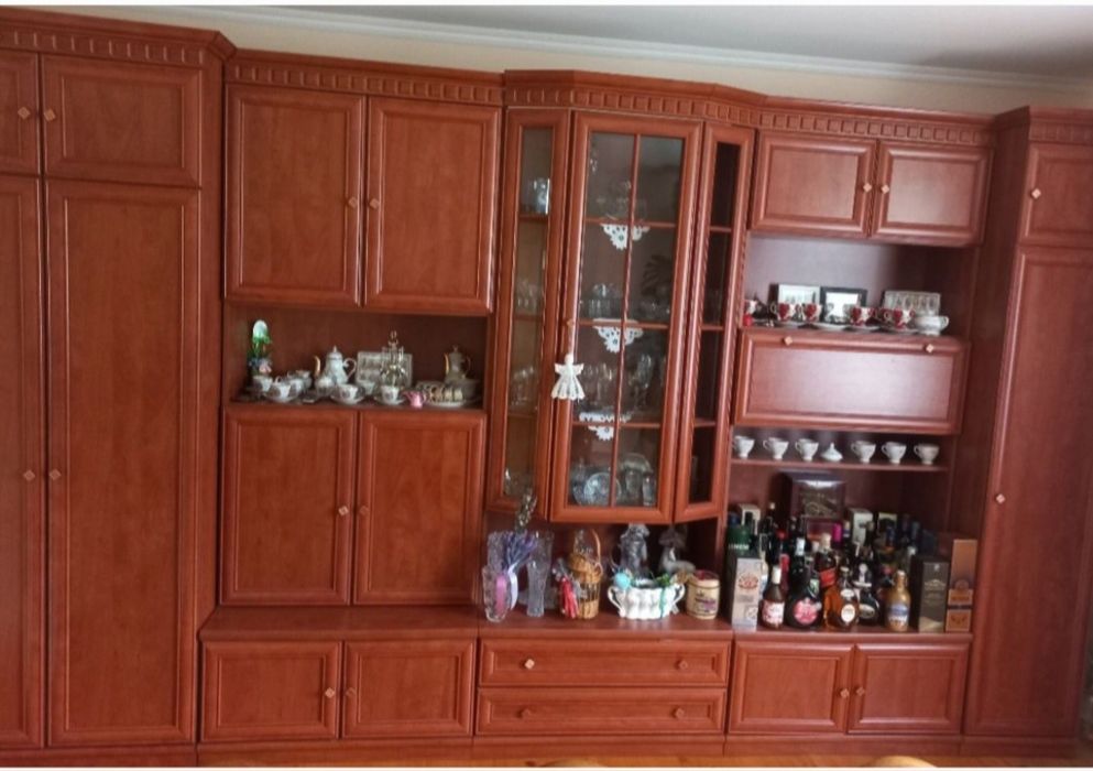 Стінка у вітальню